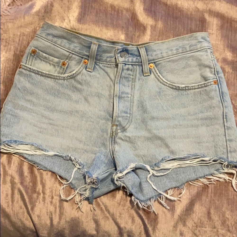 501 Levi shorts